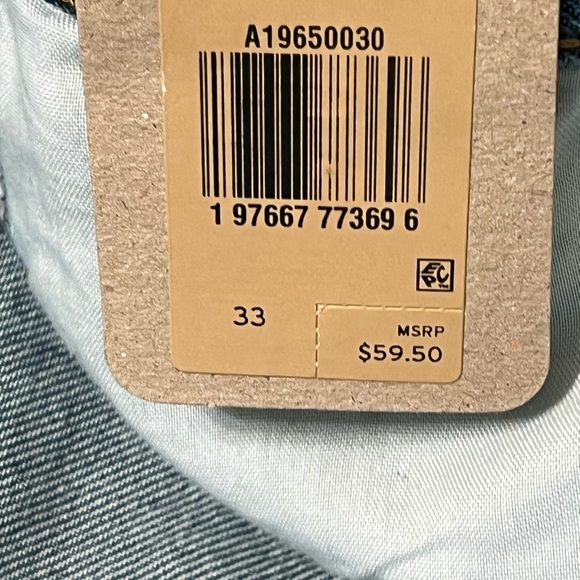 Levi's Women's Blue Denim High Waisted Mom Shorts - Picture 9 of 12